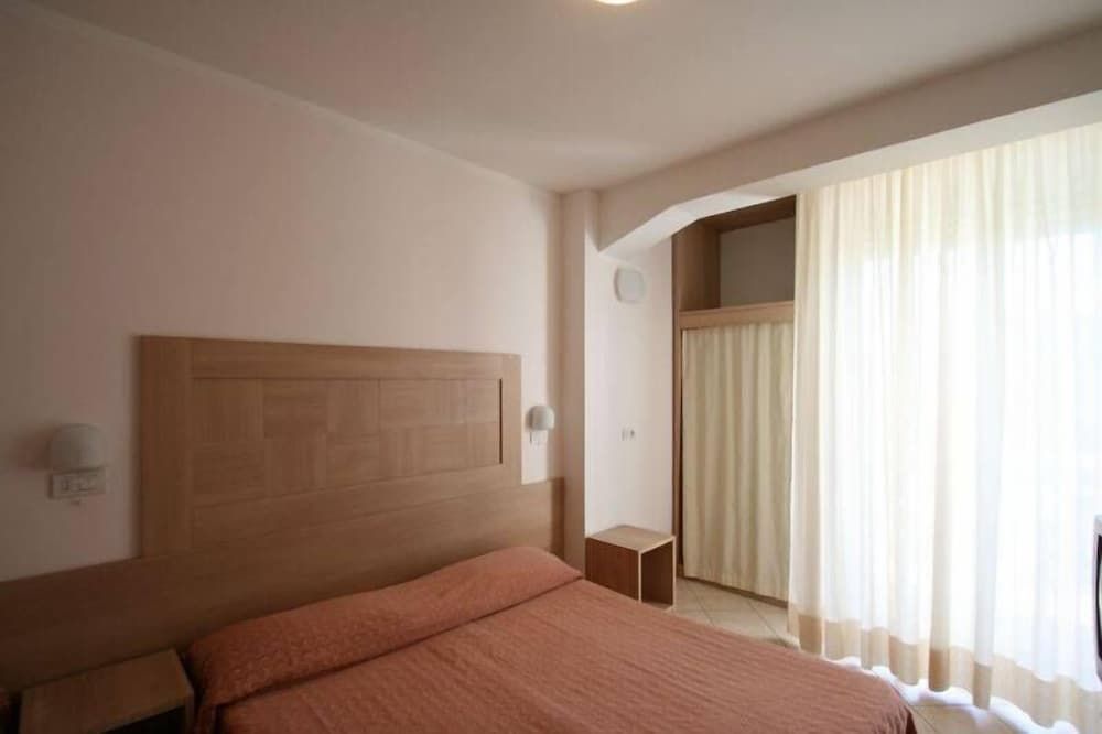 Comfort Double Room Single Use, Sea View