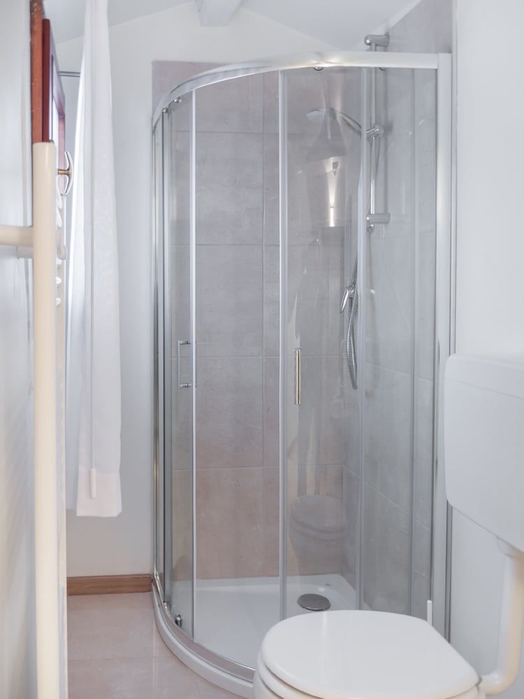 Grand Canal Suites Deluxe Room, Canal View 10