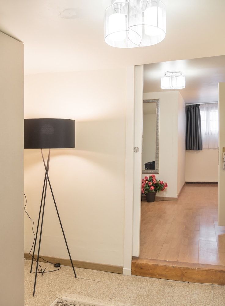 Grand Canal Suites Deluxe Room, Canal View 14