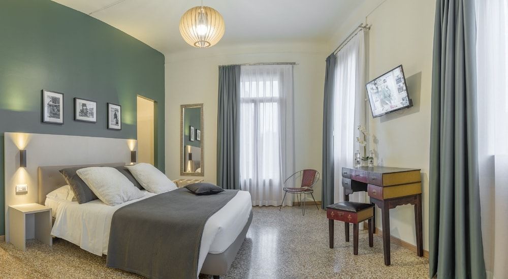 undefined Grand Canal Suites 5