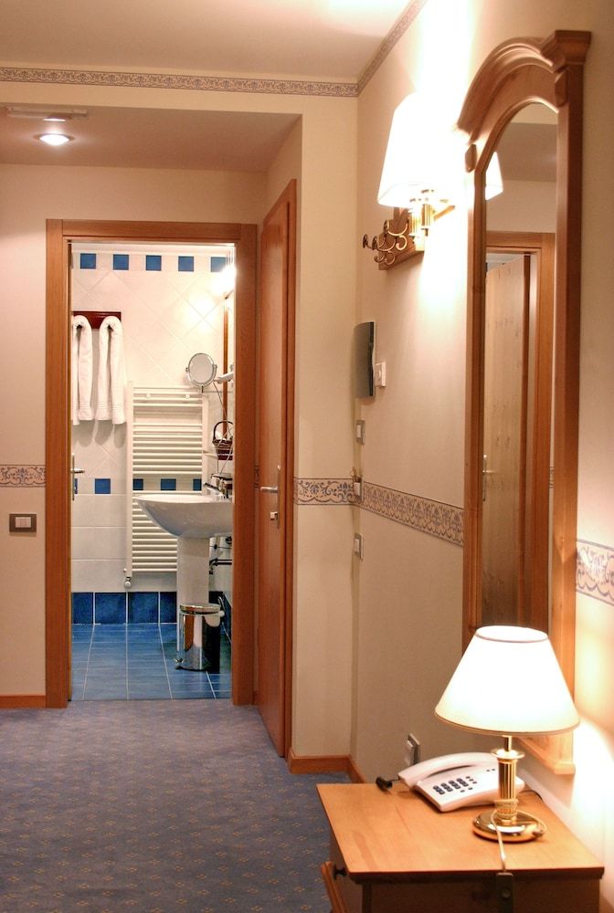 Park Hotel Single Room 3