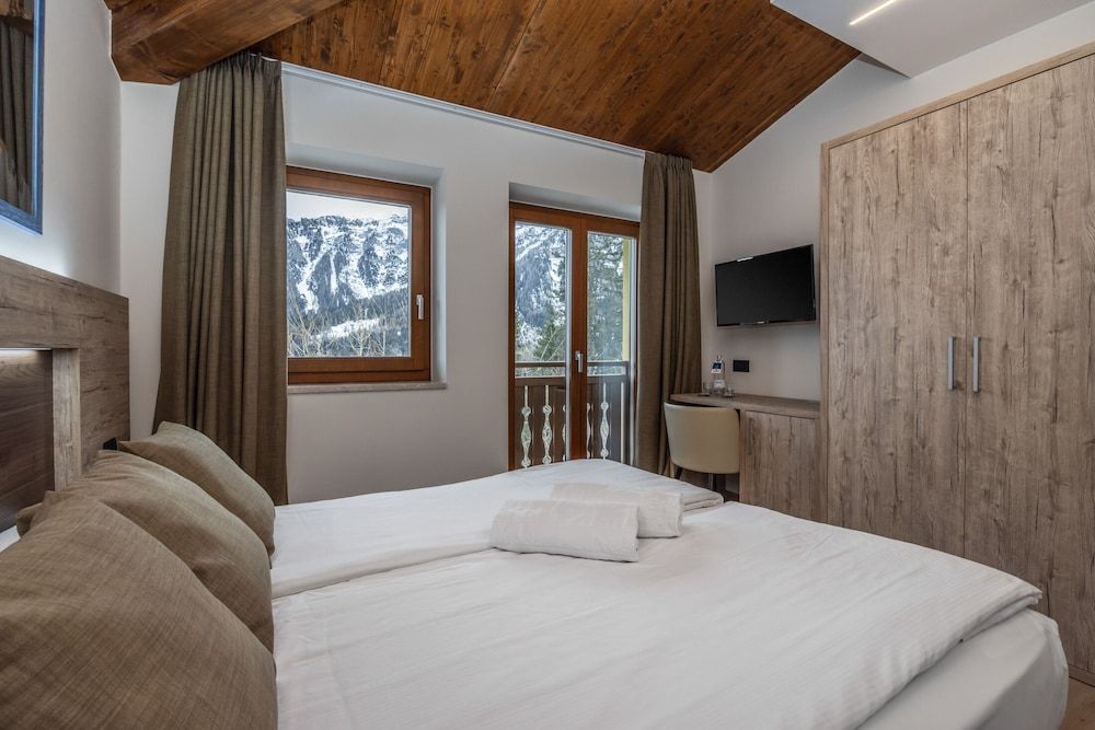 Park Hotel Superior Double Room 2