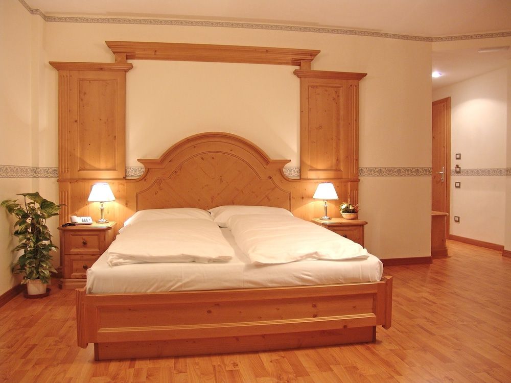 Park Hotel Single Room 2