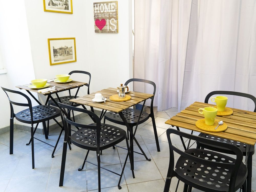 undefined Salotto Piramide B&B 6