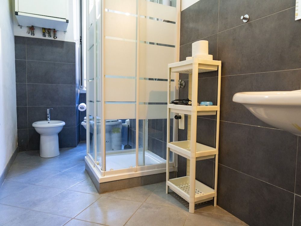 Salotto Piramide B&B Double room with private external bathroom 5