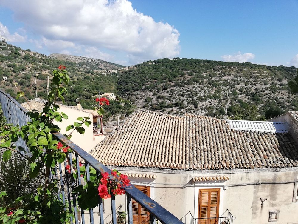 Giardino di Pietra Comfort Double Room, Private Bathroom 6