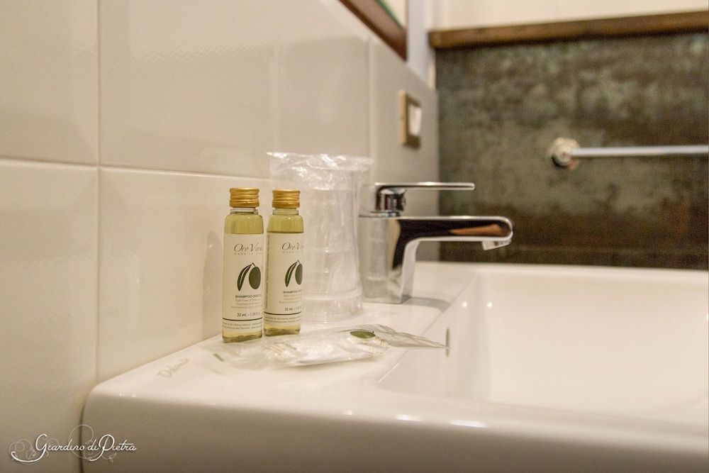Giardino di Pietra Comfort Double Room, Private Bathroom 8