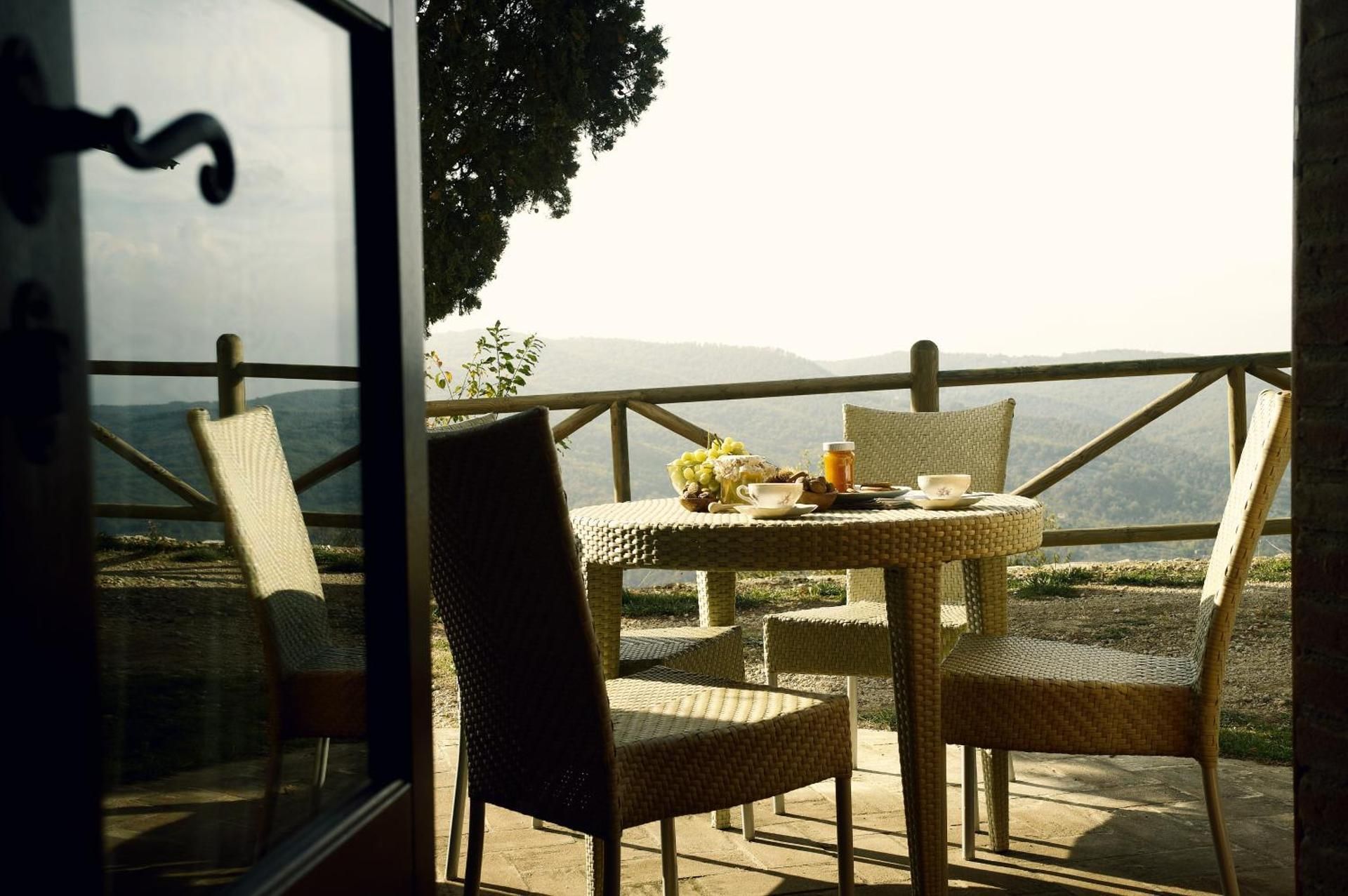 Two Bedroom Apartment with Patio (5 Adults)
