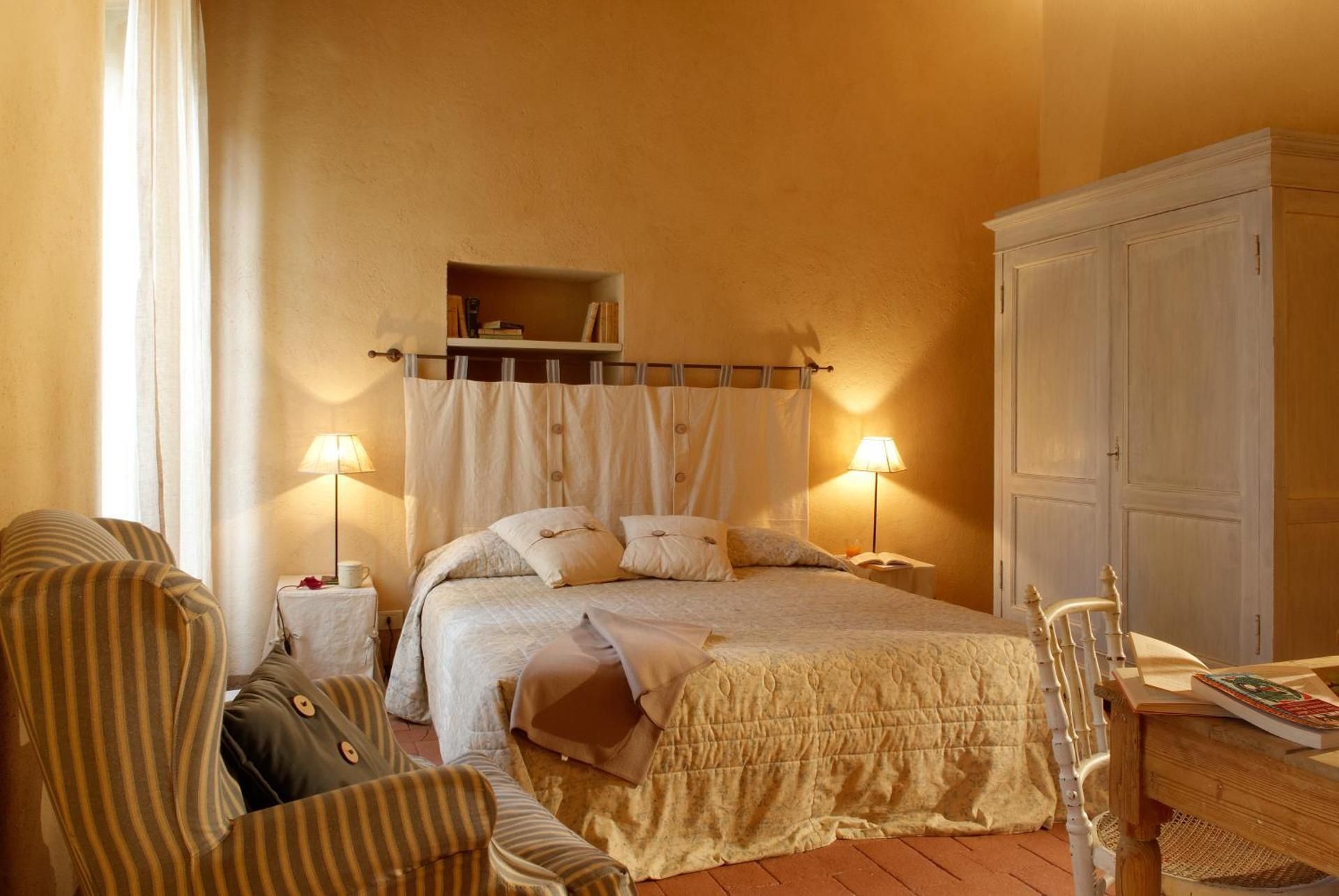 One-Bedroom Apartment with Patio (4 Adults)