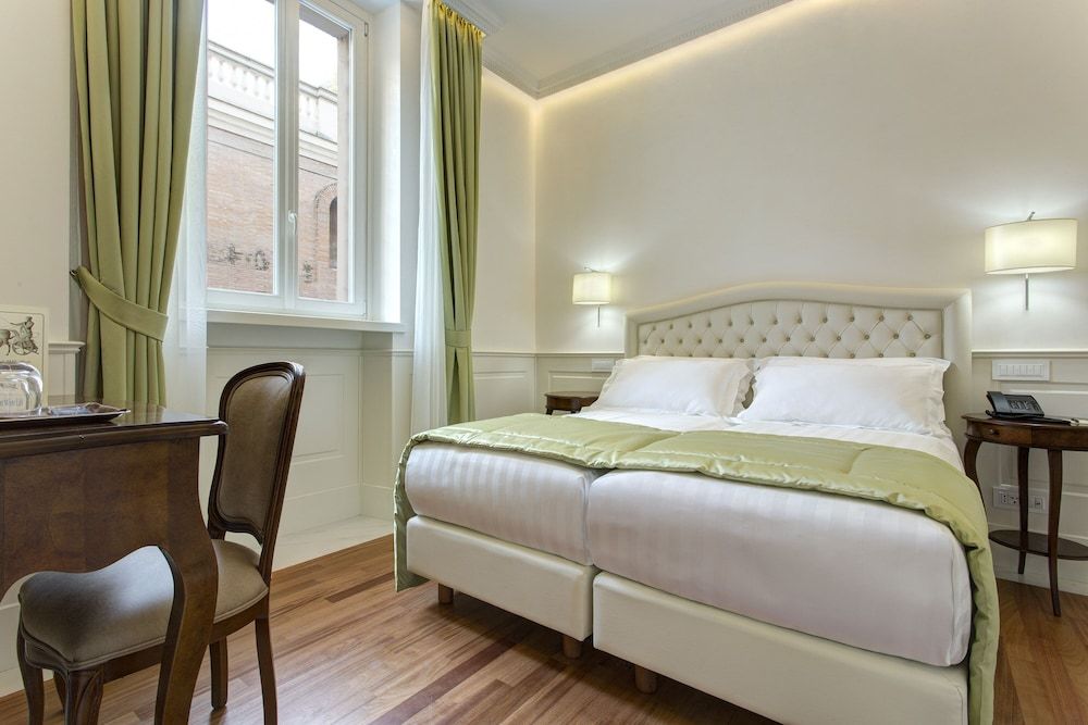 undefined Hotel degli Artisti 4