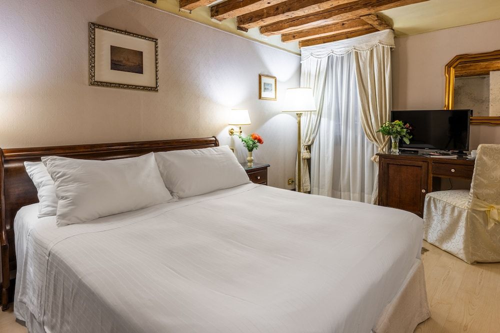 Ca' del Nobile Classic Double or Twin Room 7