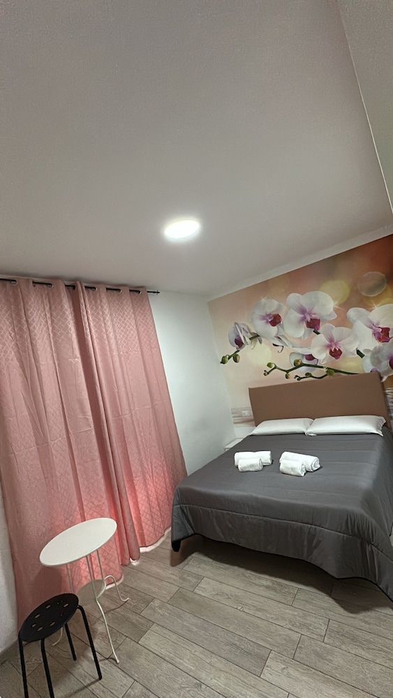 undefined Napoli Relais 7