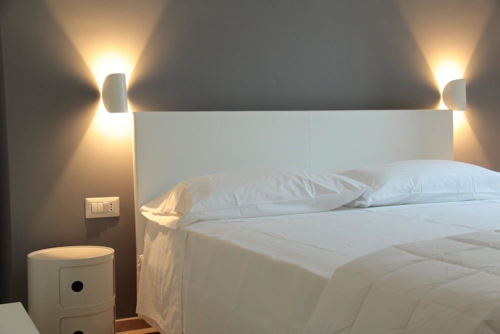 LAMIA Room Rentals Standard Double Room