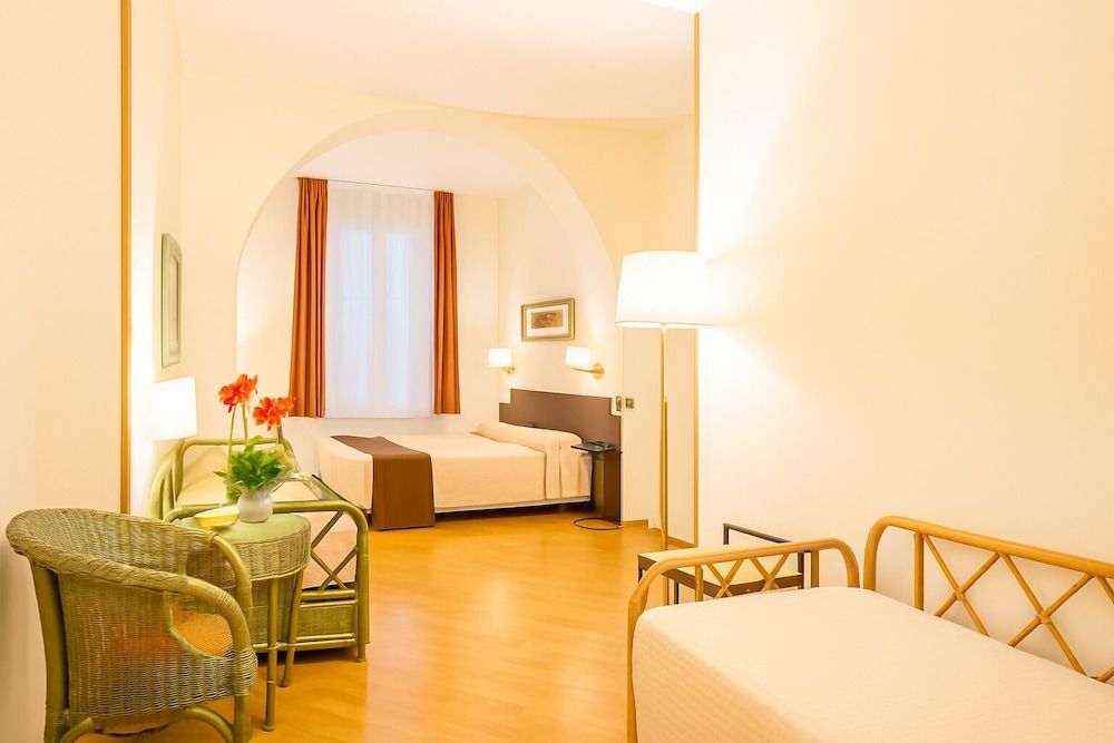 Piazza Paradiso Accomodation Quadruple Room 12