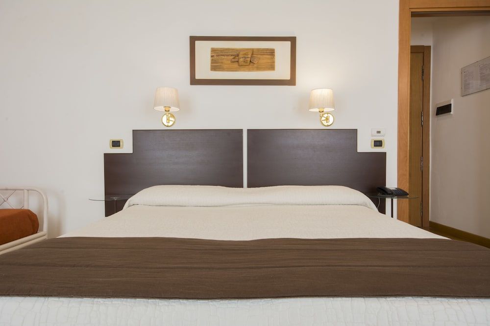undefined Piazza Paradiso Accomodation 2