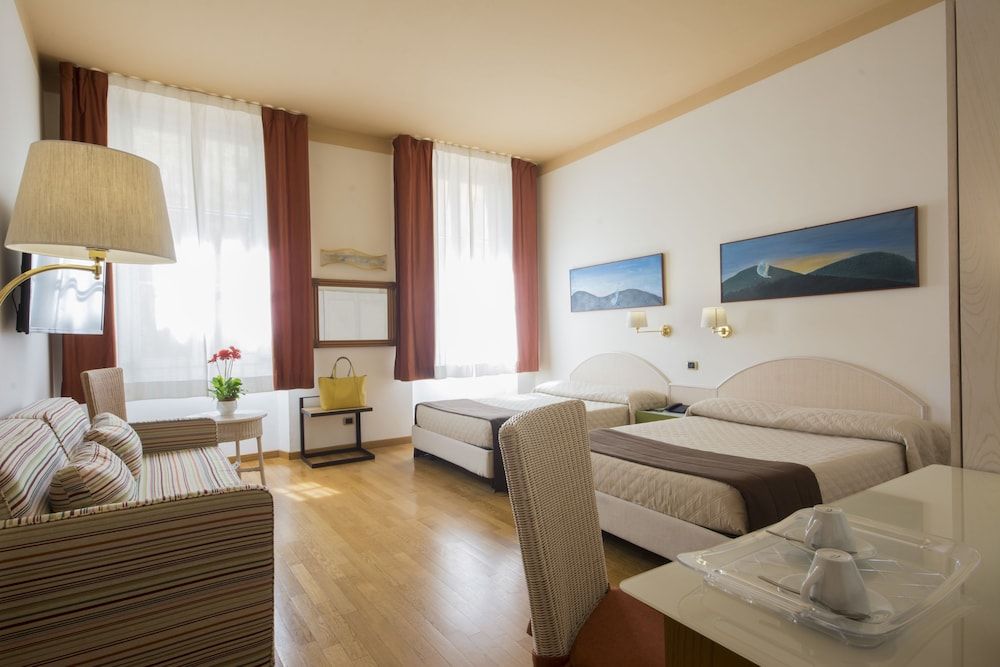 undefined Piazza Paradiso Accomodation 4