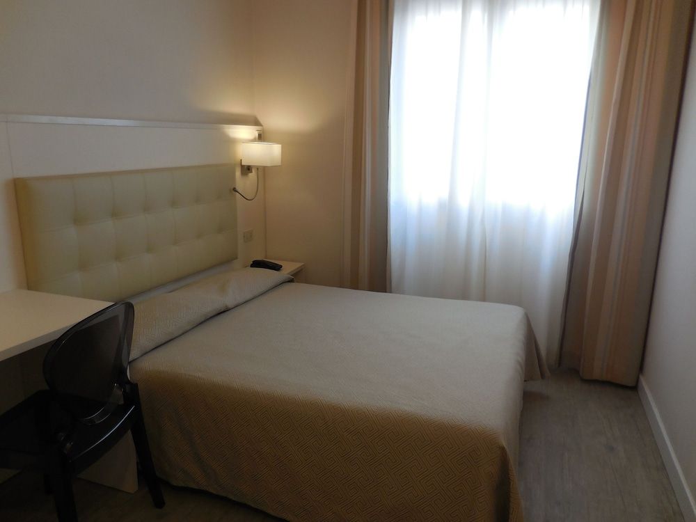 Hotel Lupori Economy Double Room 2