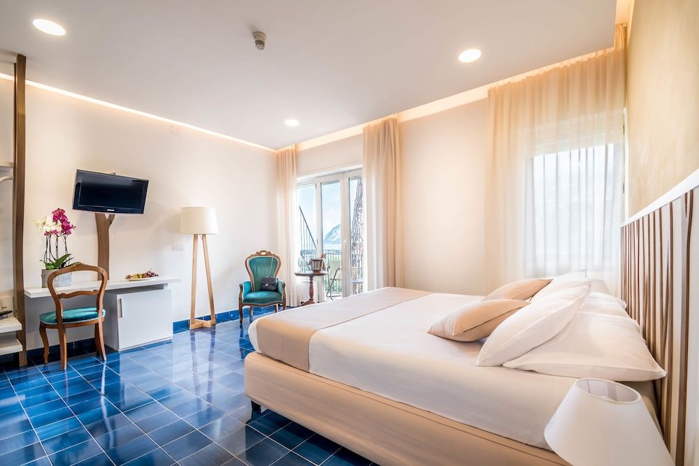Superior Double Room, 1 Double or 2 Twin Beds, Balcony, Sea View