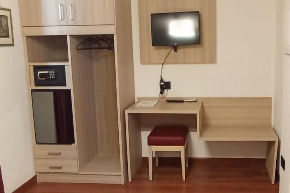 Tesoro Pompeiano Standard Double Room 7