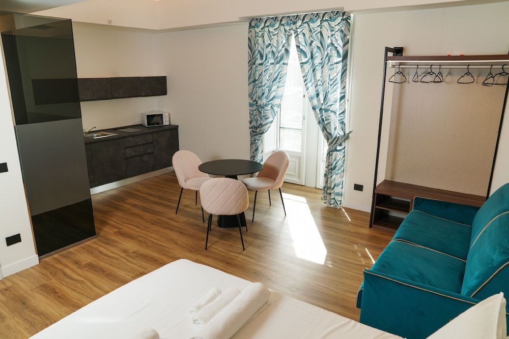 Tesoro Pompeiano Deluxe Quadruple Room 10