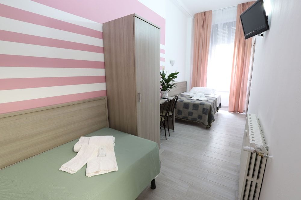 Hotel Leonardo da Vinci Double or Twin Room, Ensuite 5