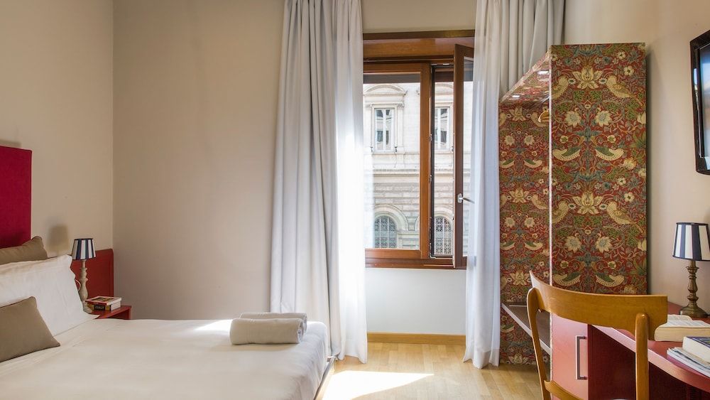 Monti First Triple Room