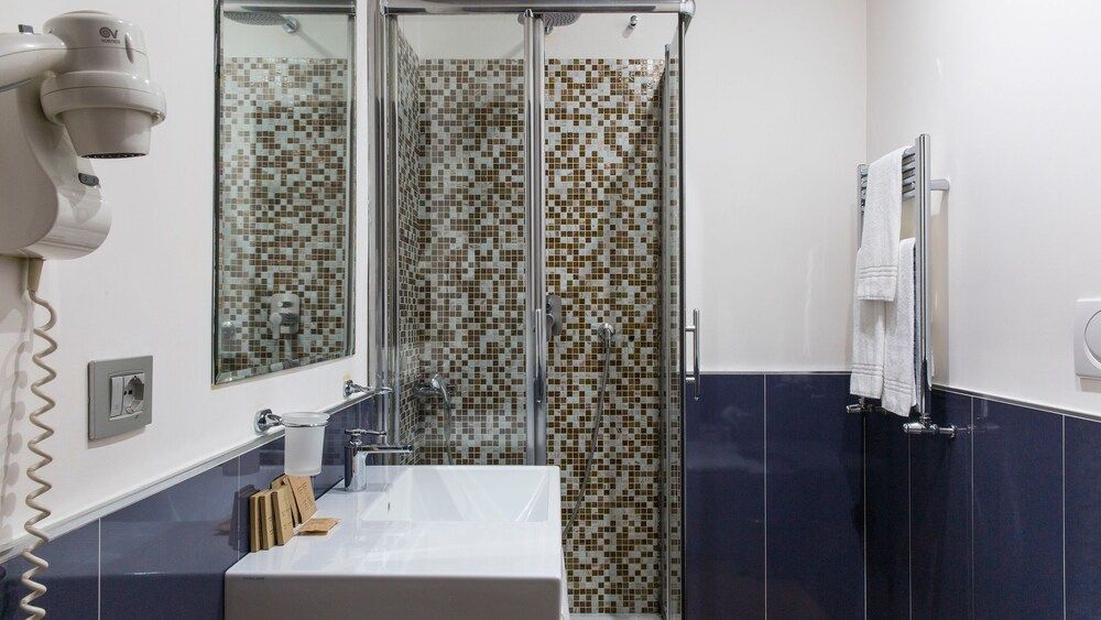 Monti First Double Room (Small) 7