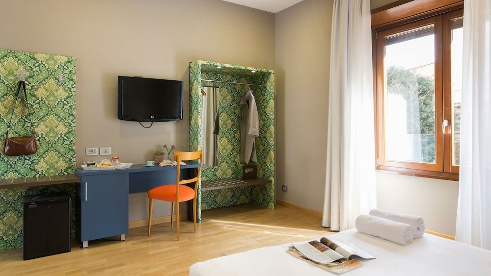 undefined Monti First 4