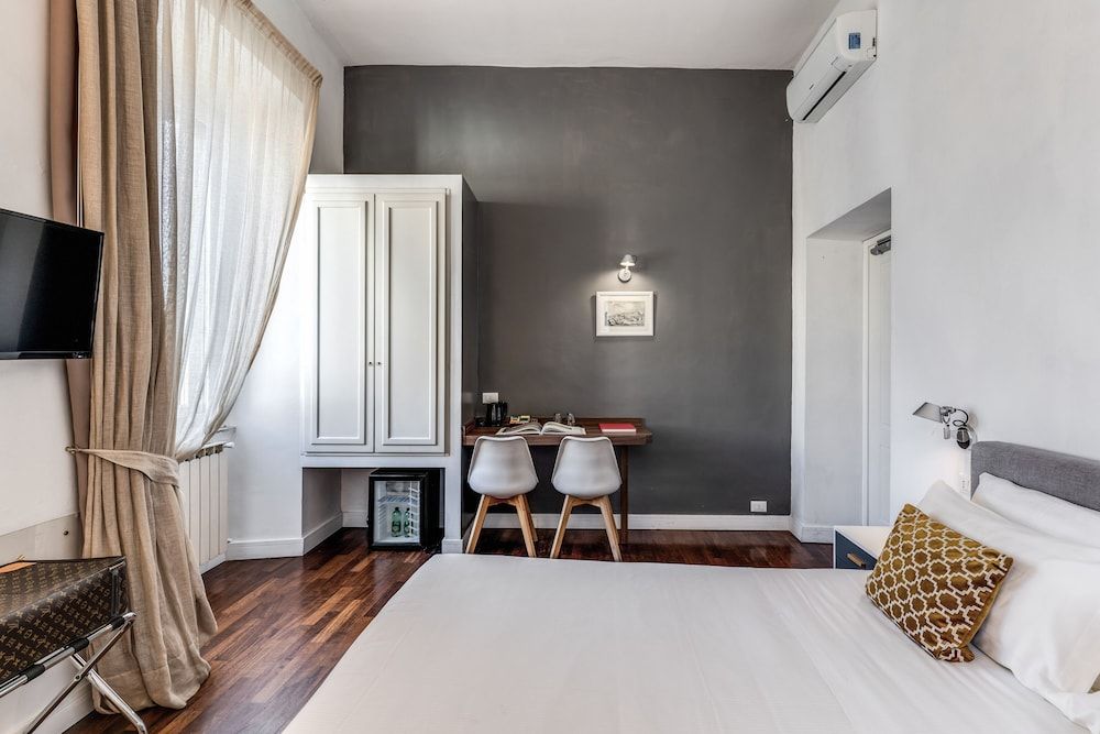 undefined Little Queen Relais 8