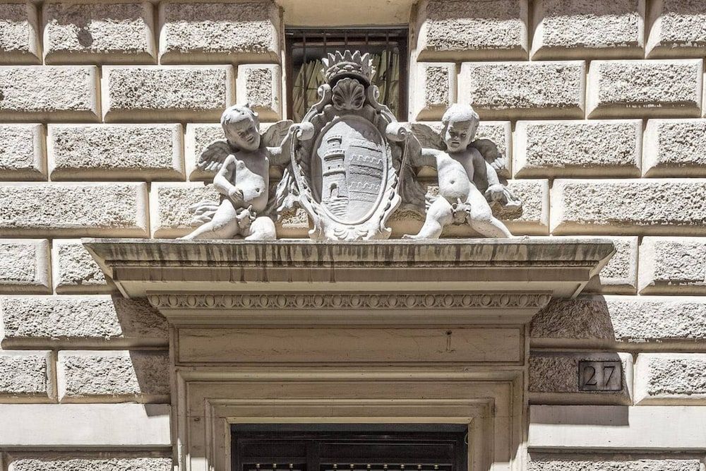 undefined Little Queen Relais 5