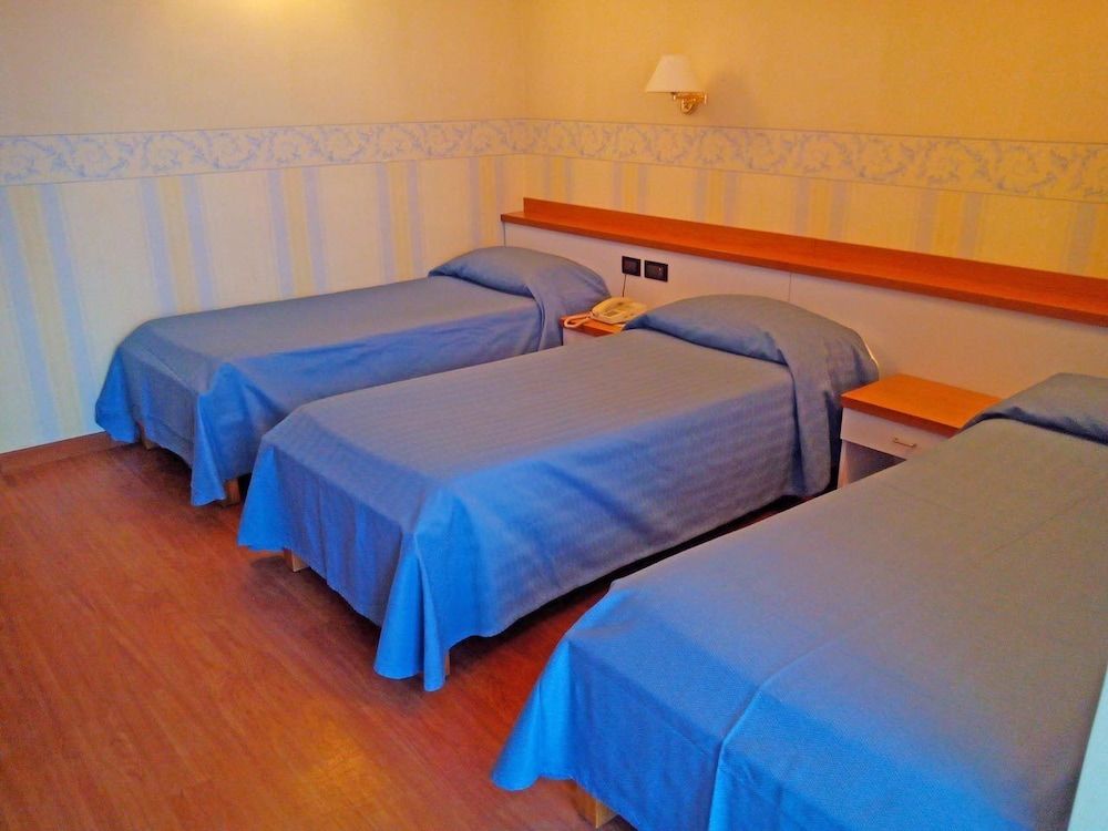 Hotel Touring Falconara Marittima Family Room, Balcony 2