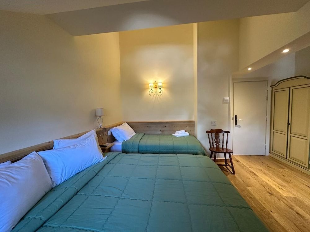 undefined Hotel Serena 2