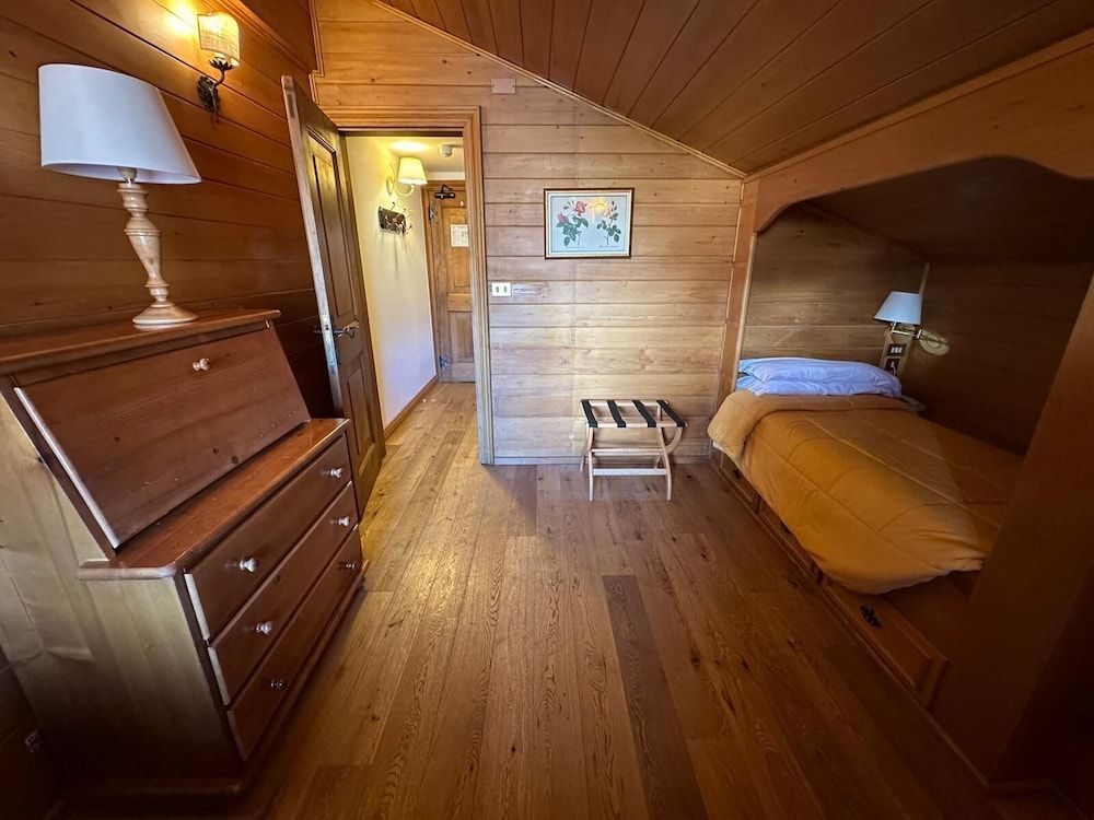 undefined Hotel Serena 5