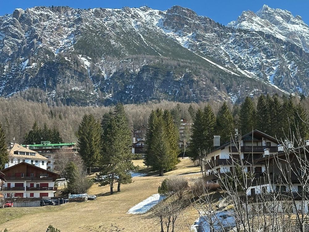 undefined Hotel Serena 9