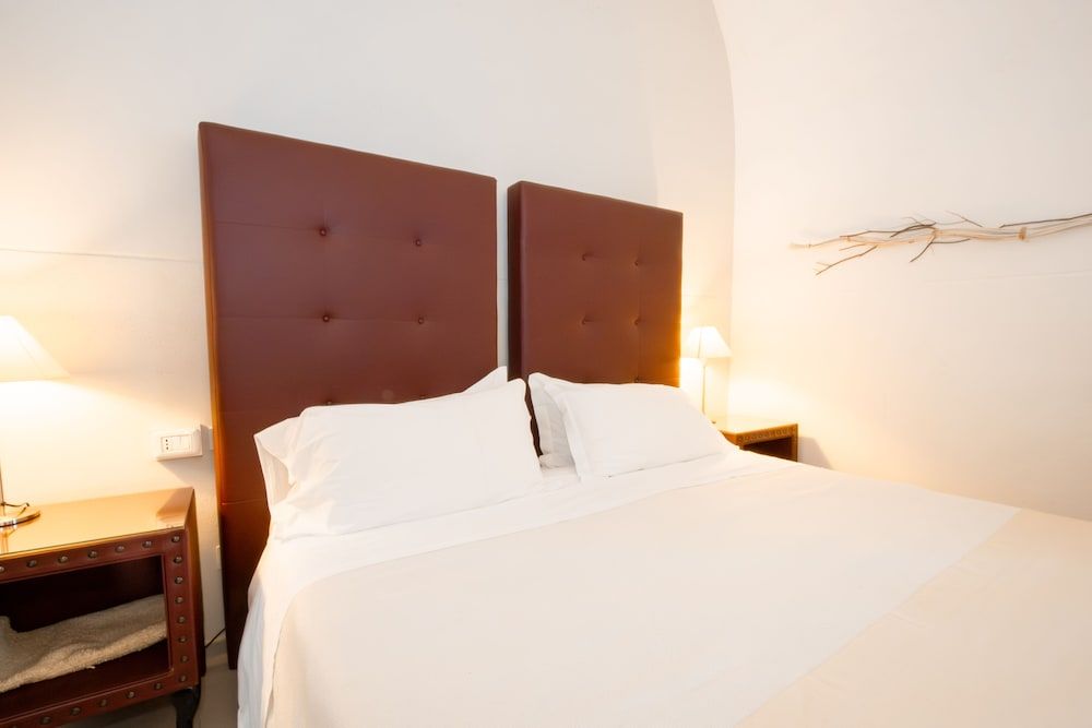 Le Tre Sorelle Standard Double Room, 1 King Bed 9