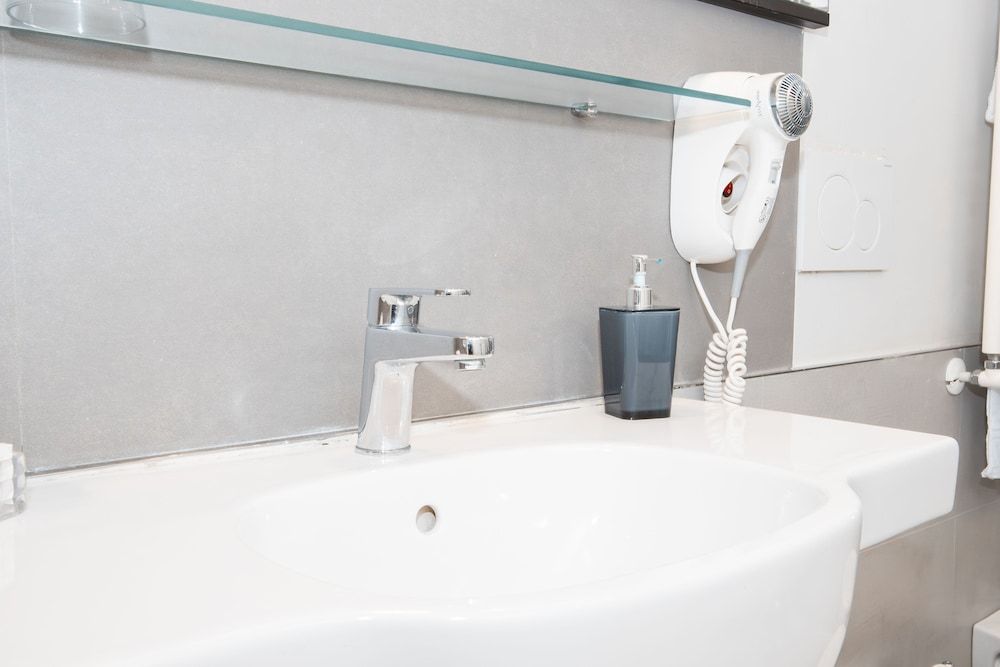 Le Tre Sorelle Standard Double Room, 1 King Bed 16