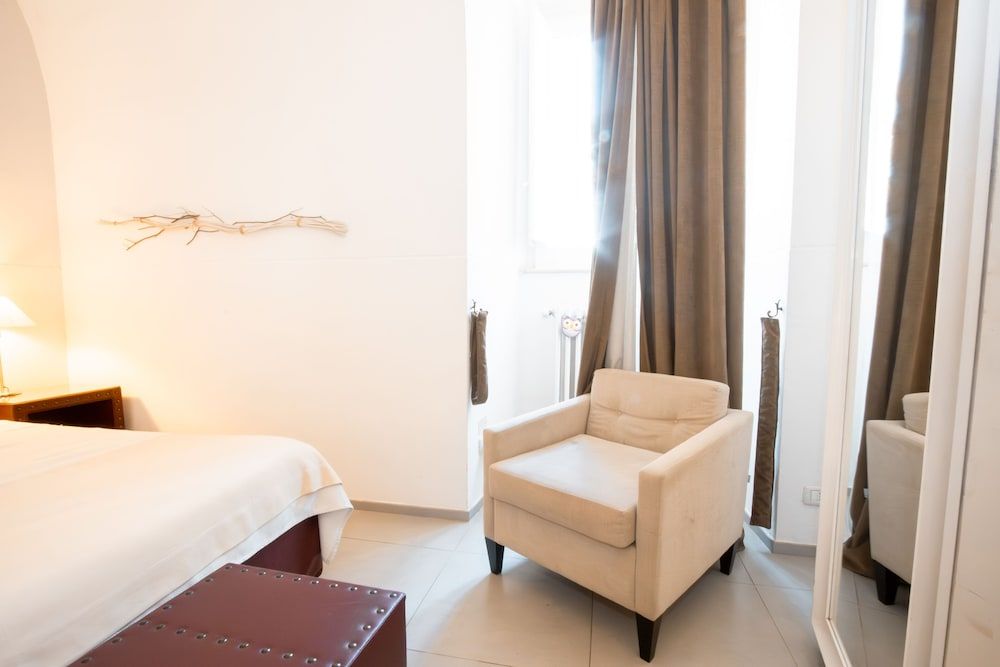 Le Tre Sorelle Standard Double Room, 1 King Bed 24