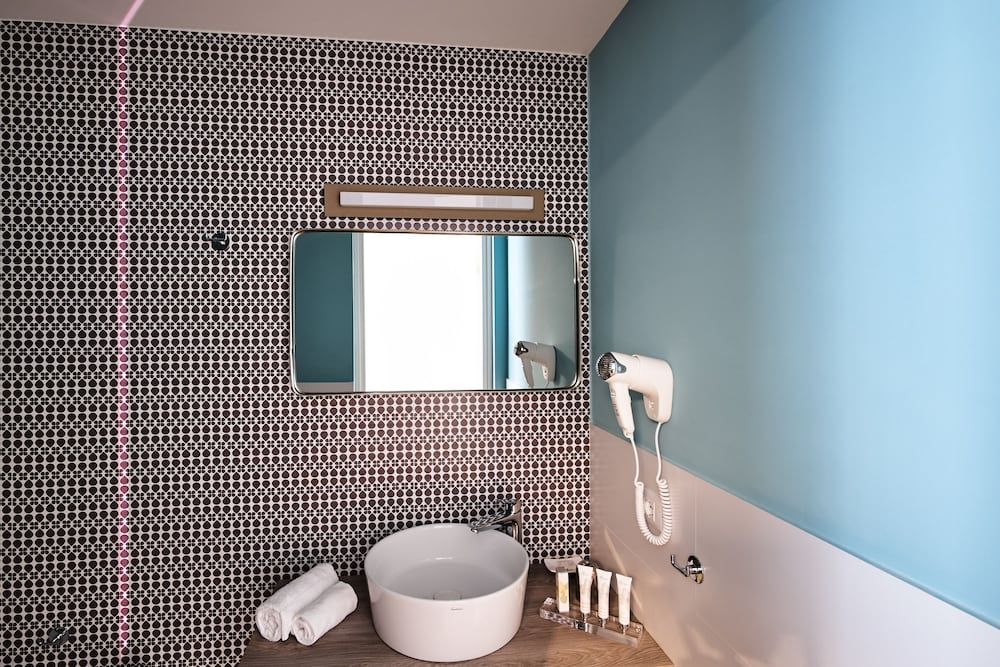 Ara Suite Deluxe Double Room 9