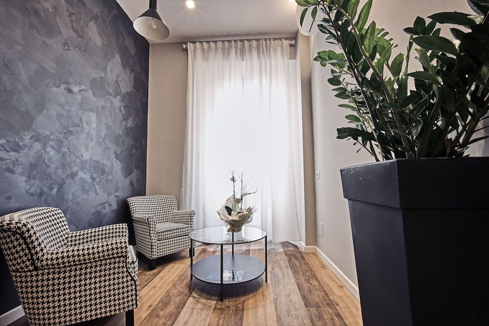 undefined Ara Suite 6