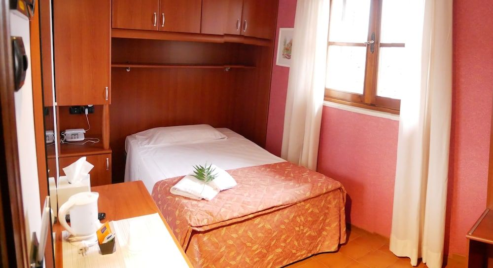 Comfort Single Room