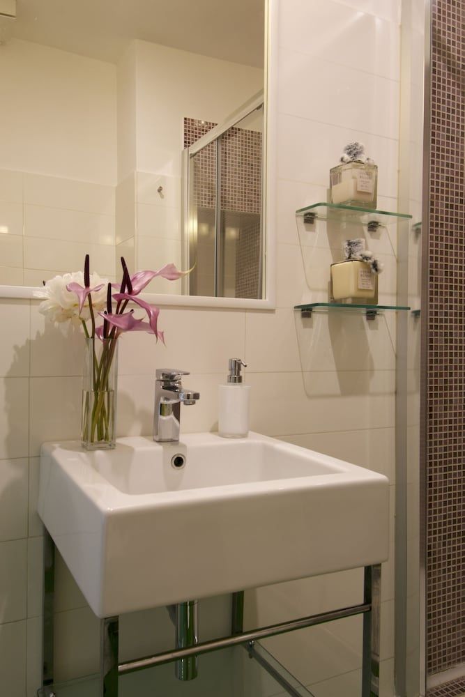 Amor B&B Superior Triple Room 6