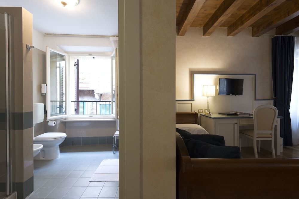 Albergo Mazzanti Standard Triple Room 4