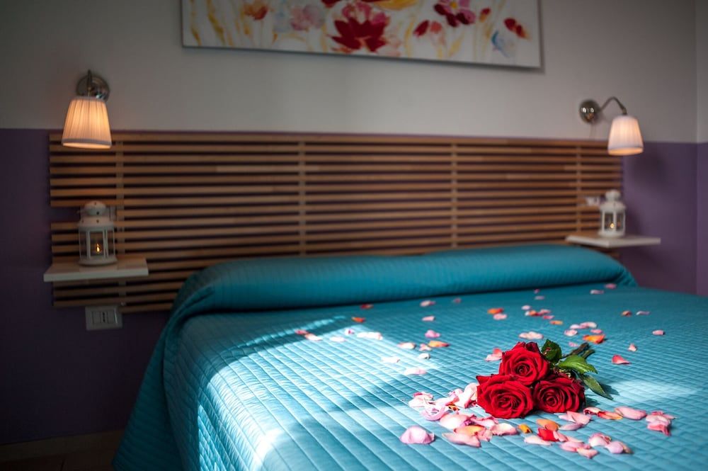 Poggiolivi Agriturismo Bio in Maremma Deluxe Double Room, 1 Bedroom, Balcony, Vineyard View 2