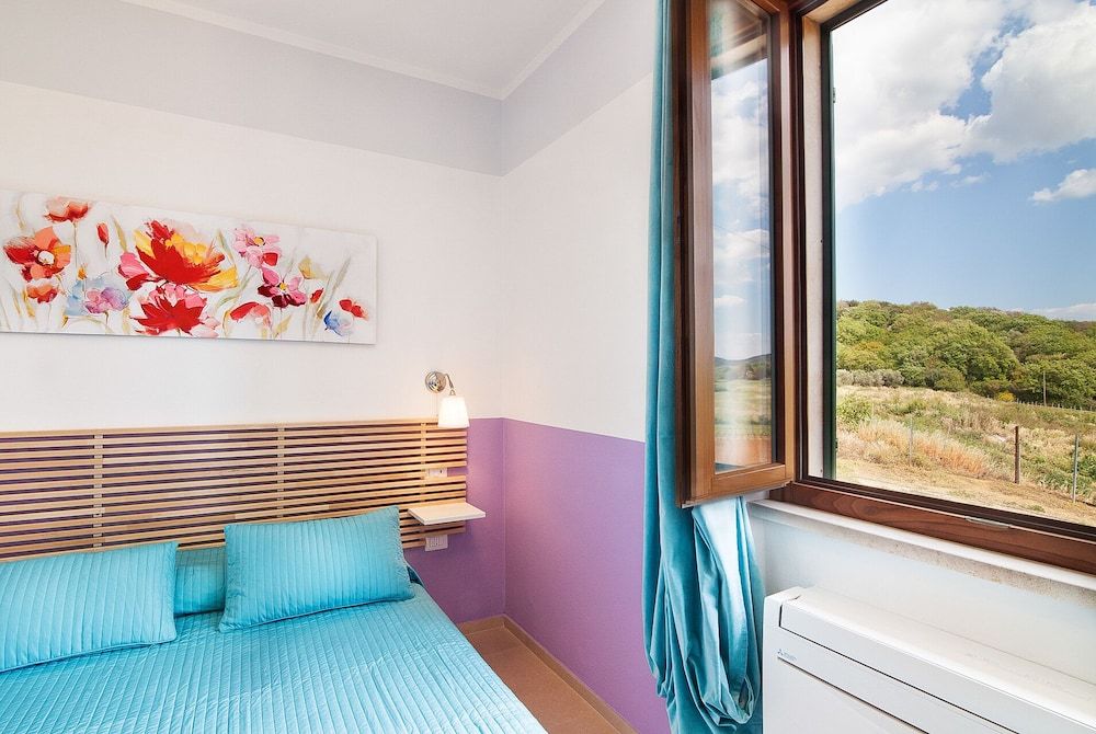 Poggiolivi Agriturismo Bio in Maremma Superior Double Room, 1 Queen Bed, Private Bathroom, Vineyard View 2