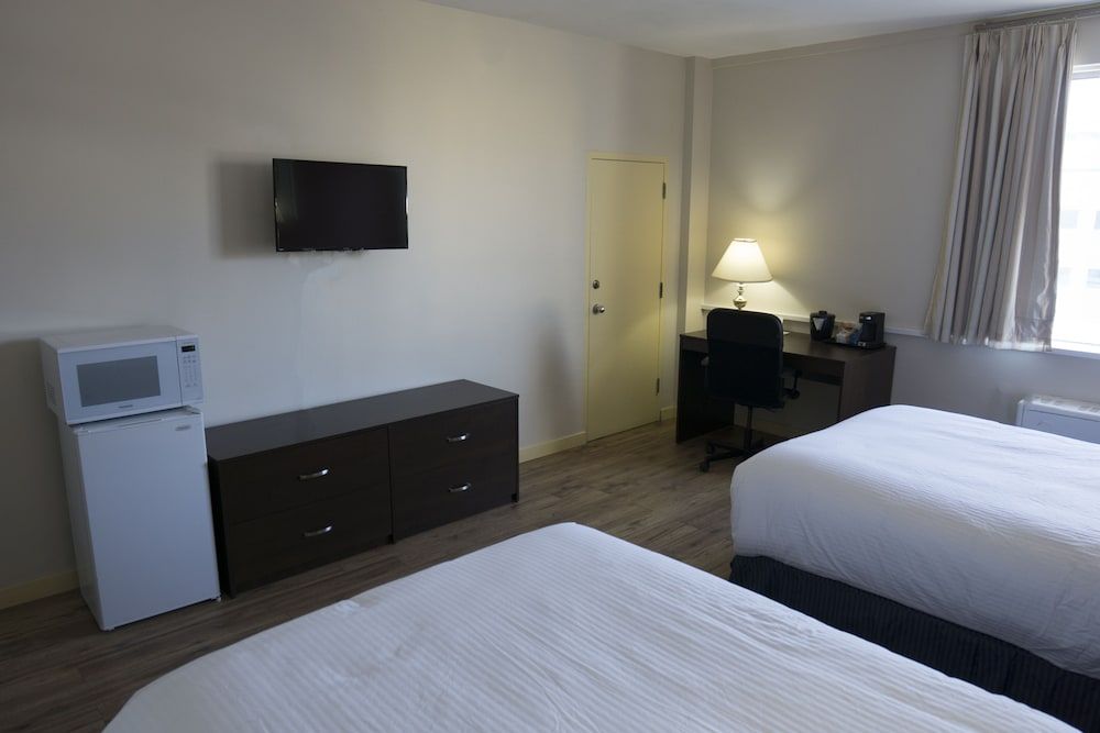 undefined The Marlborough Hotel 9