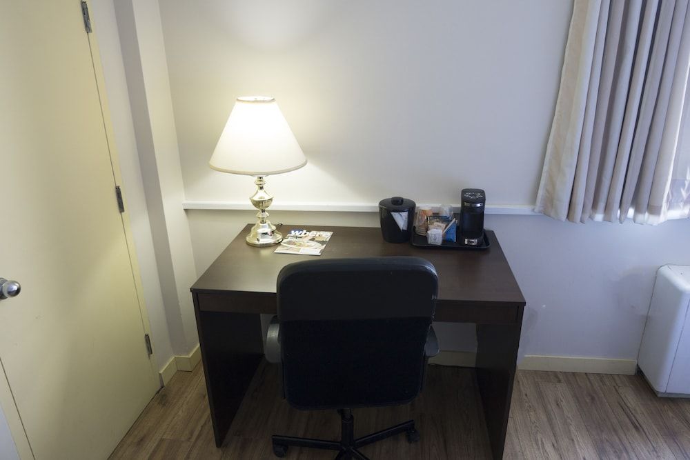 undefined The Marlborough Hotel 10