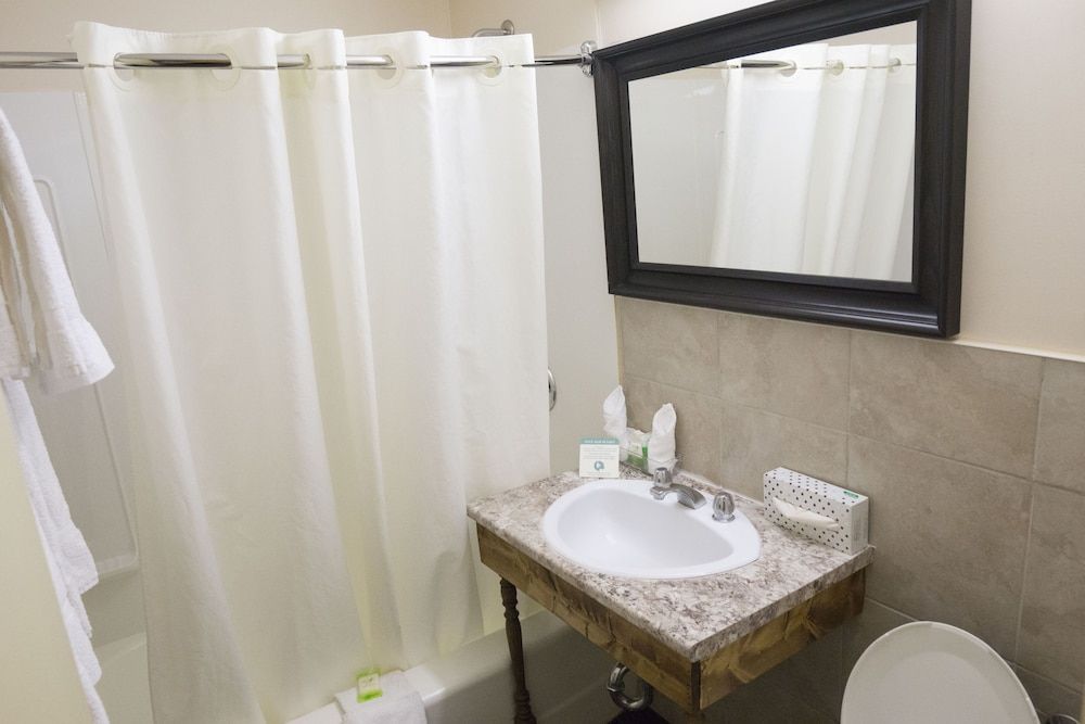 undefined The Marlborough Hotel 5