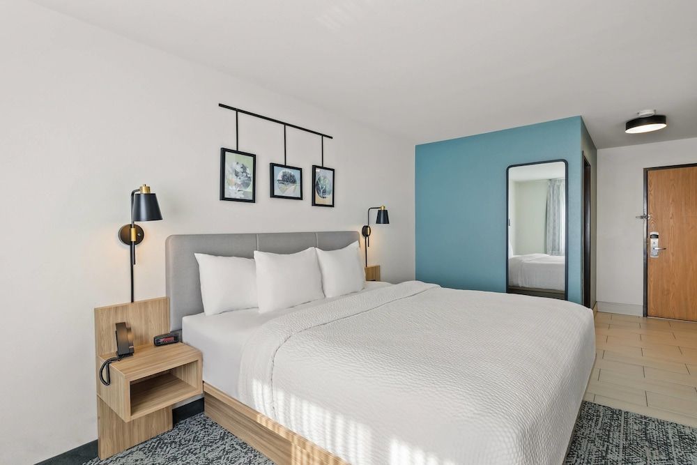 Room, 1 King Bed, Non Smoking