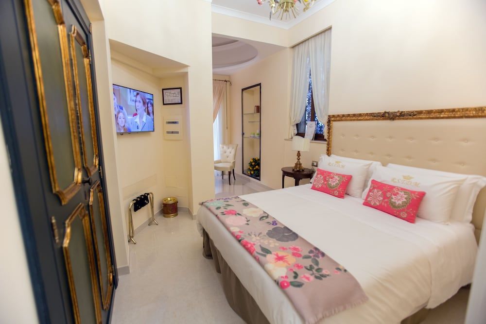 Royal Suite Trinità dei Monti Deluxe Double Room