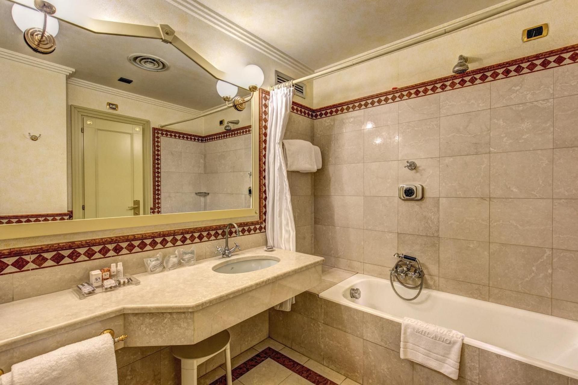 undefined Auriga Hotel 6